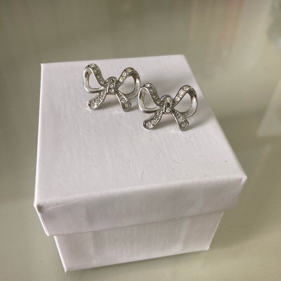 Bow Stud Earrings - Picture 1 of 4